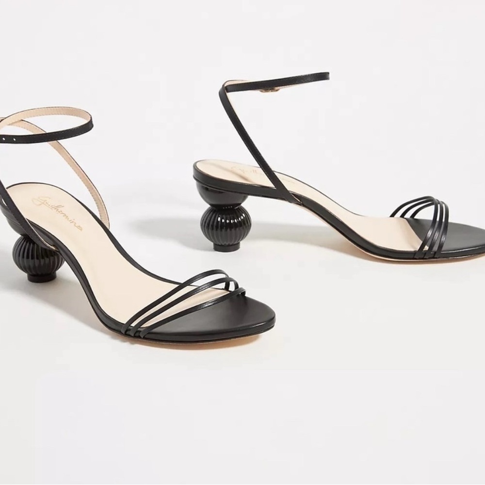 GUILHERMINA black leather round double tier heels, ankle straps 7 US 38 EUR - Picture 7 of 7